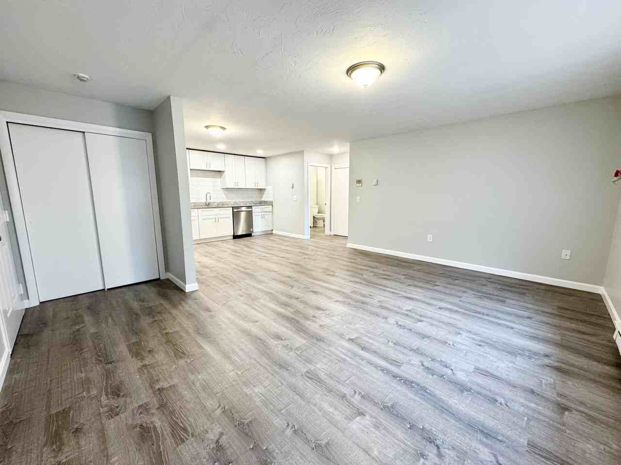 433 Sunderland RoadApt I #I - Photo 4 of 12