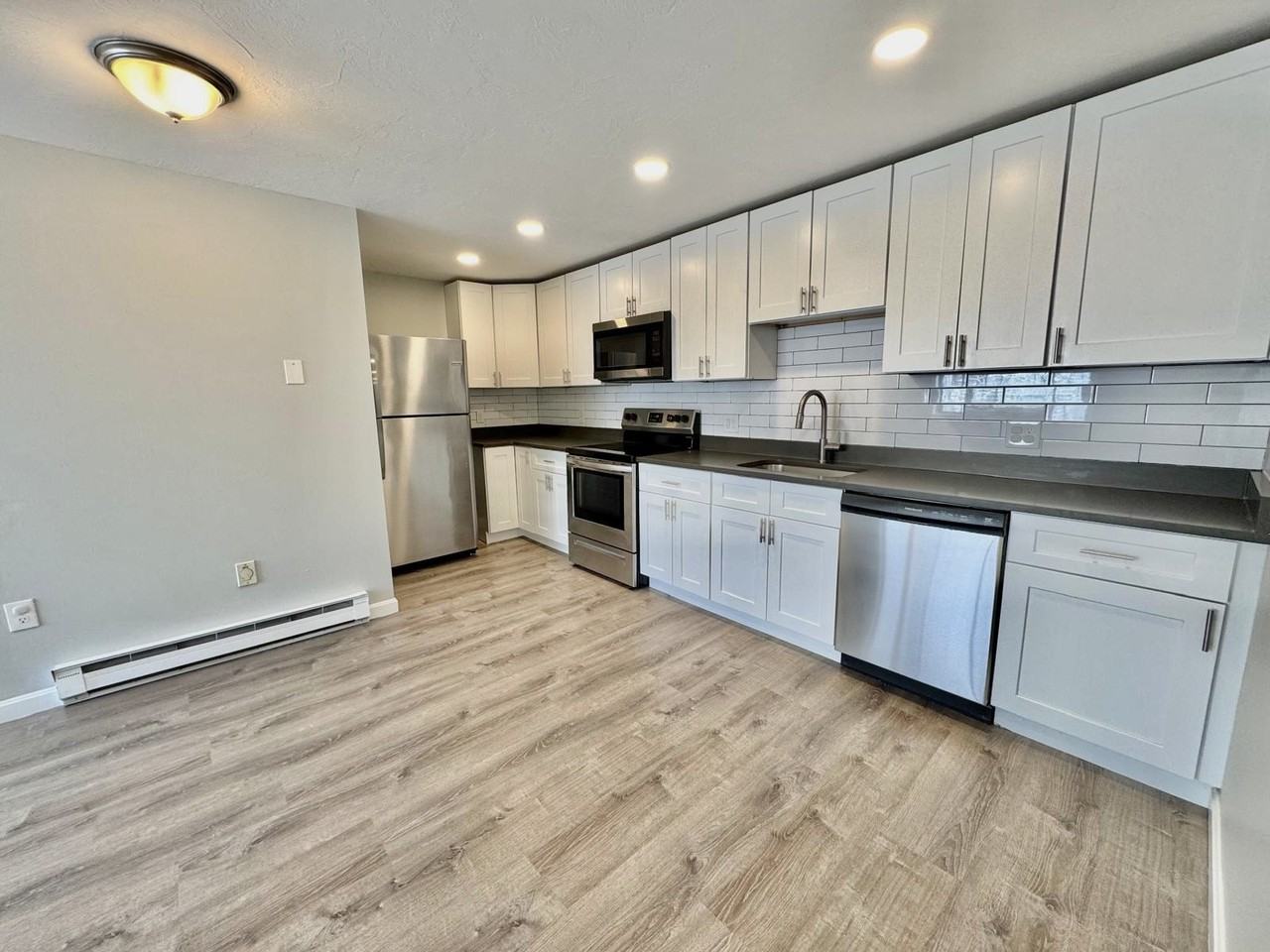 437 Sunderland RoadApt G #G - Photo 2 of 11