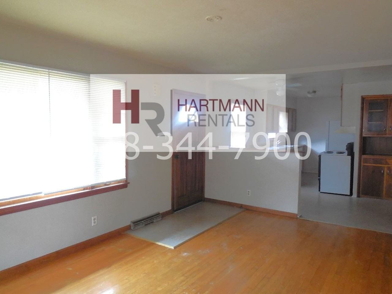 338 S Benton St - Photo 2 of 16