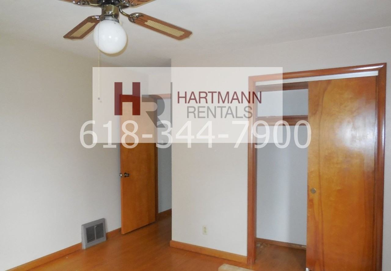 338 S Benton St - Photo 7 of 16