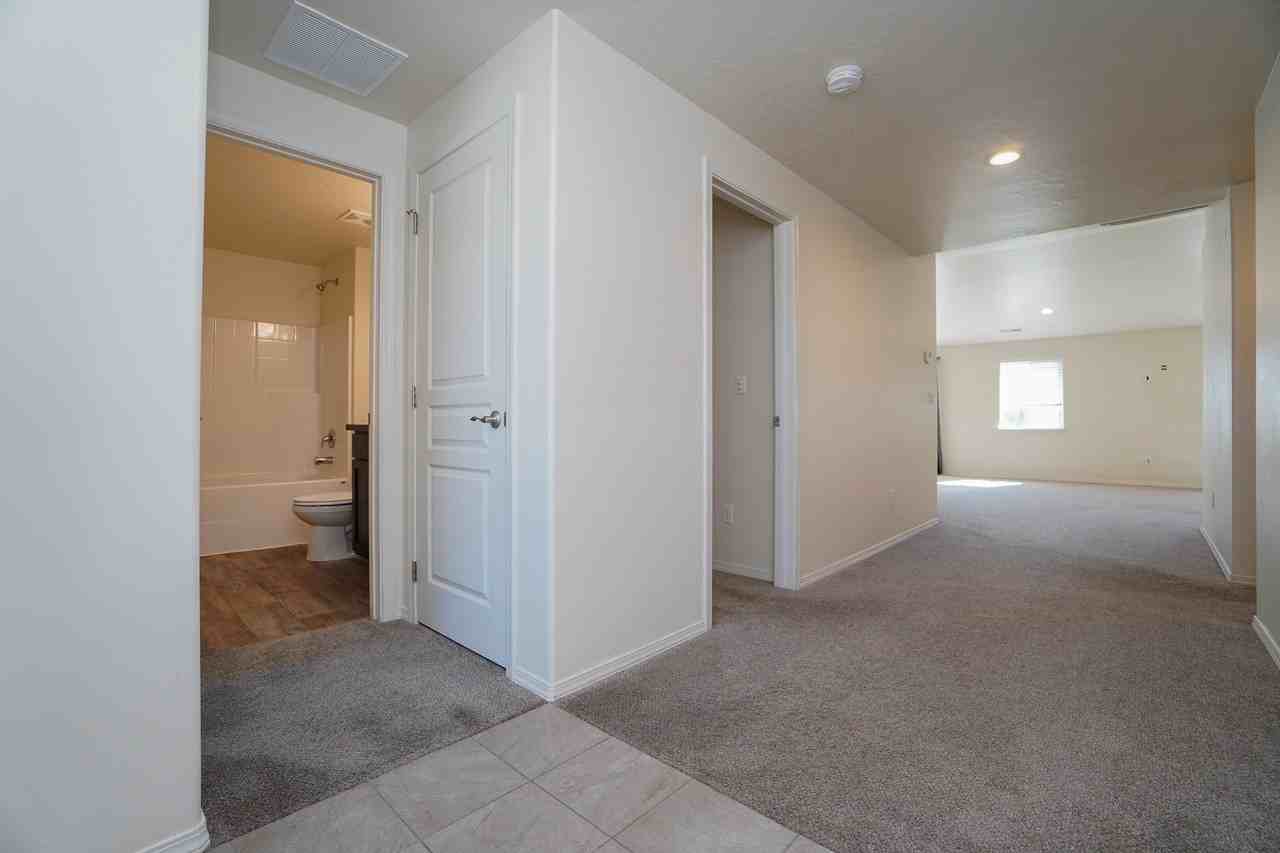 635 Alpine Lake St #1 - Photo 6 of 34
