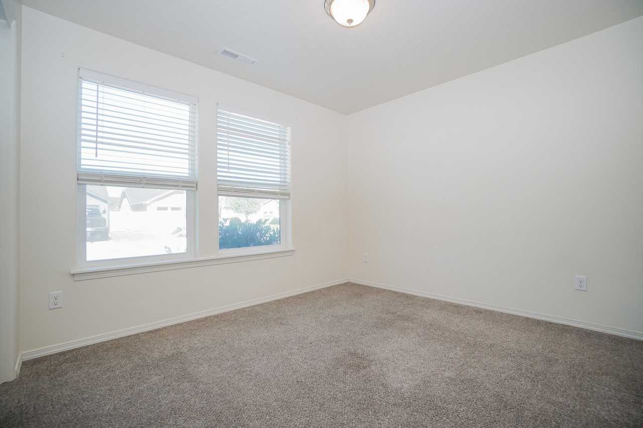 635 Alpine Lake St #1 - Photo 7 of 34