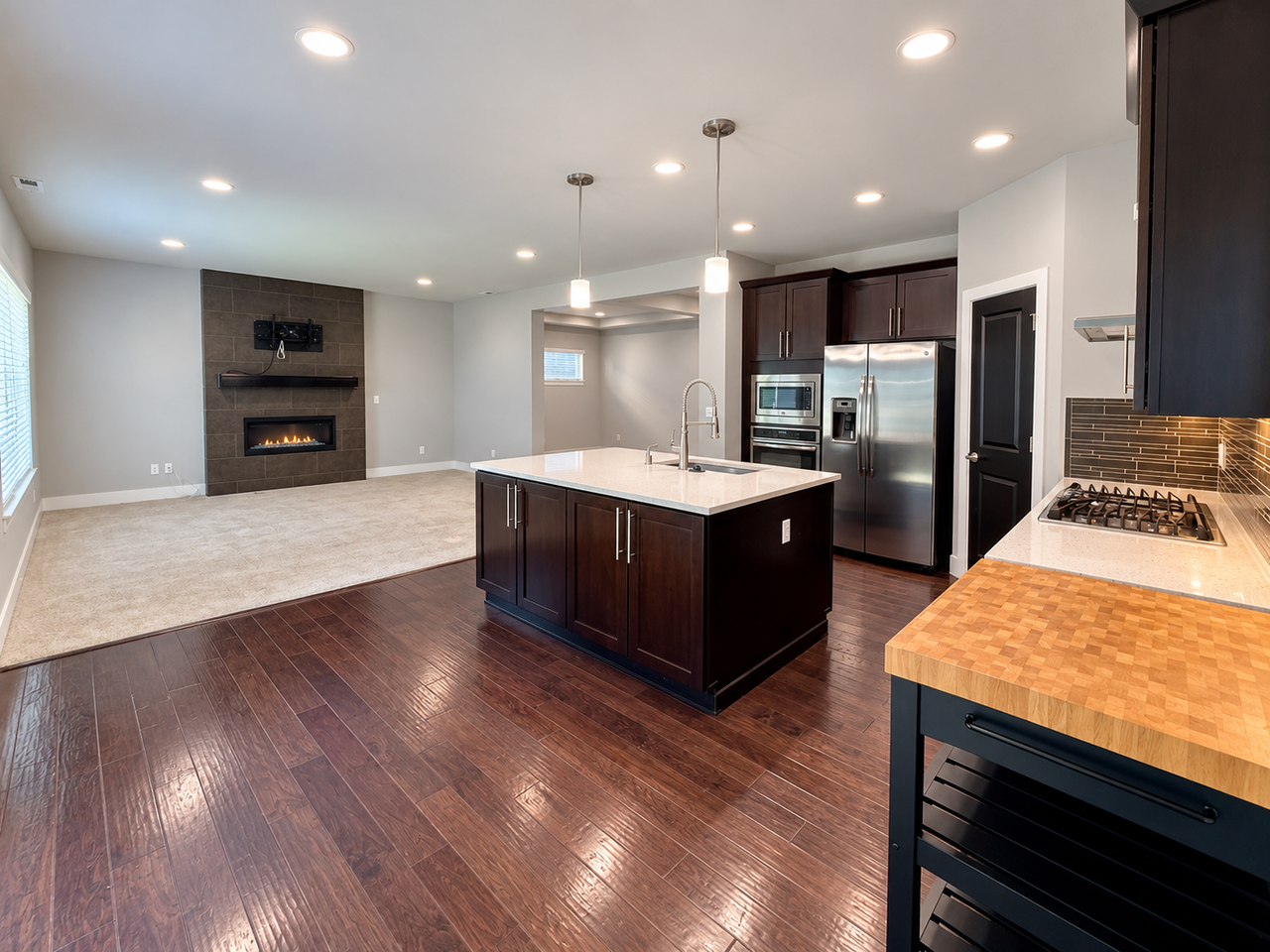 16806 1st Pl W - Photo 3 of 34