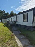 featured image of 944 Hollywood Dr
