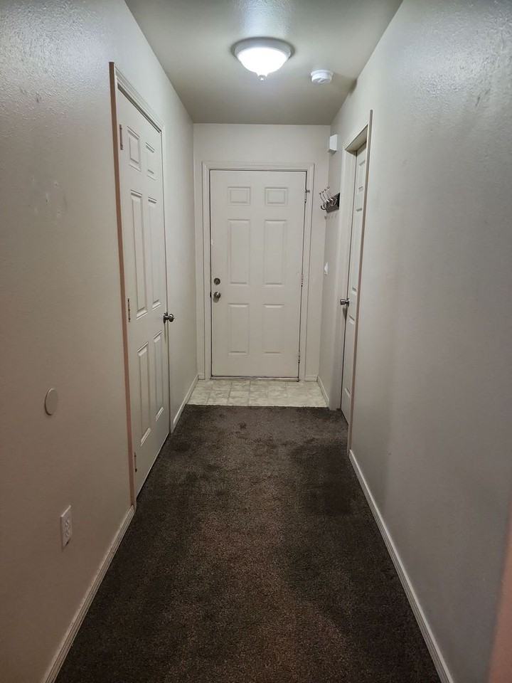 255 K St Ne - Photo 2 of 10