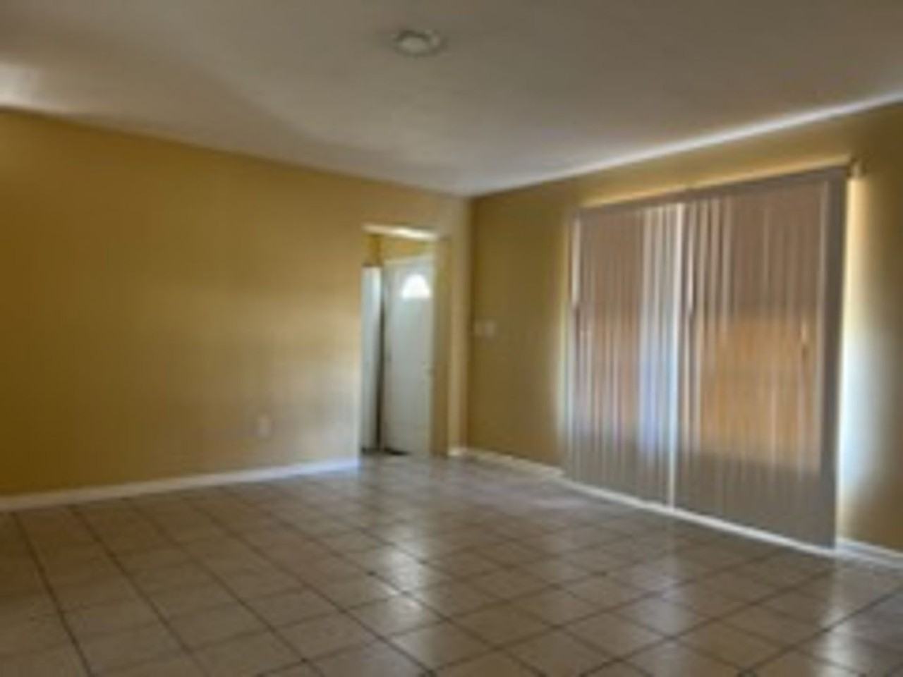 1407 Whitewood Dr - Photo 3 of 12