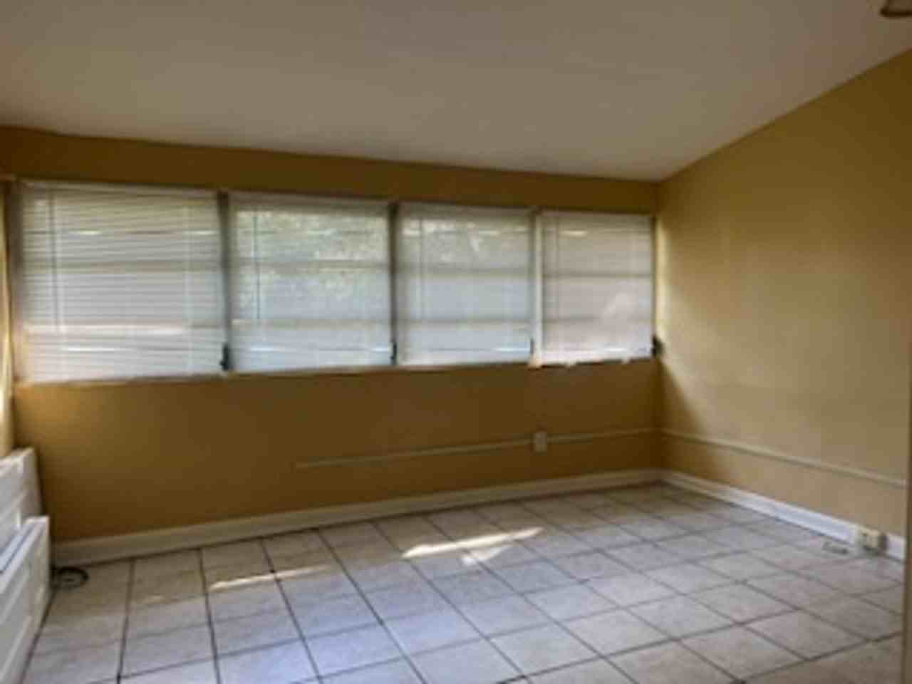1407 Whitewood Dr - Photo 5 of 12