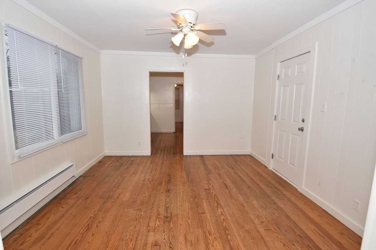 205 E Dewey St - Photo 3 of 18