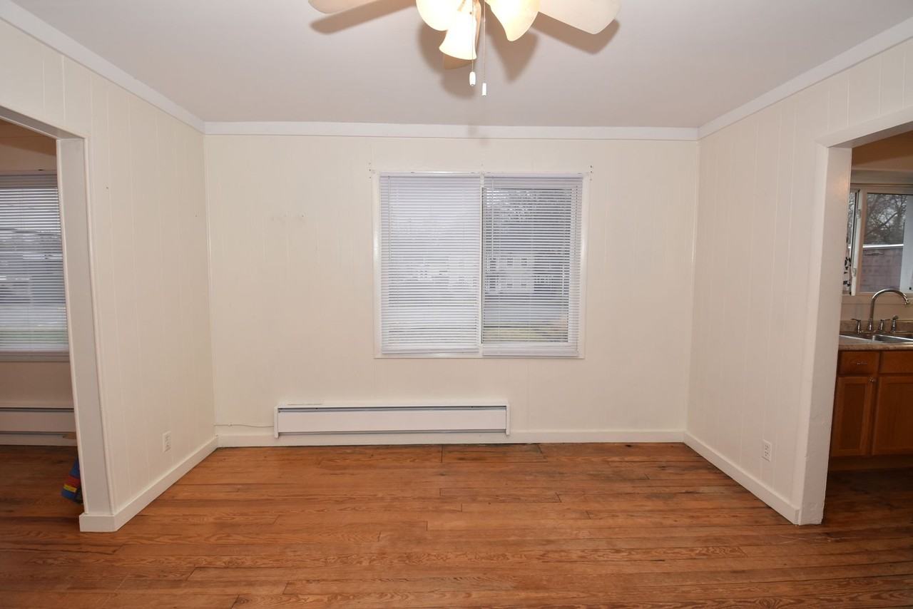 205 E Dewey St - Photo 5 of 18