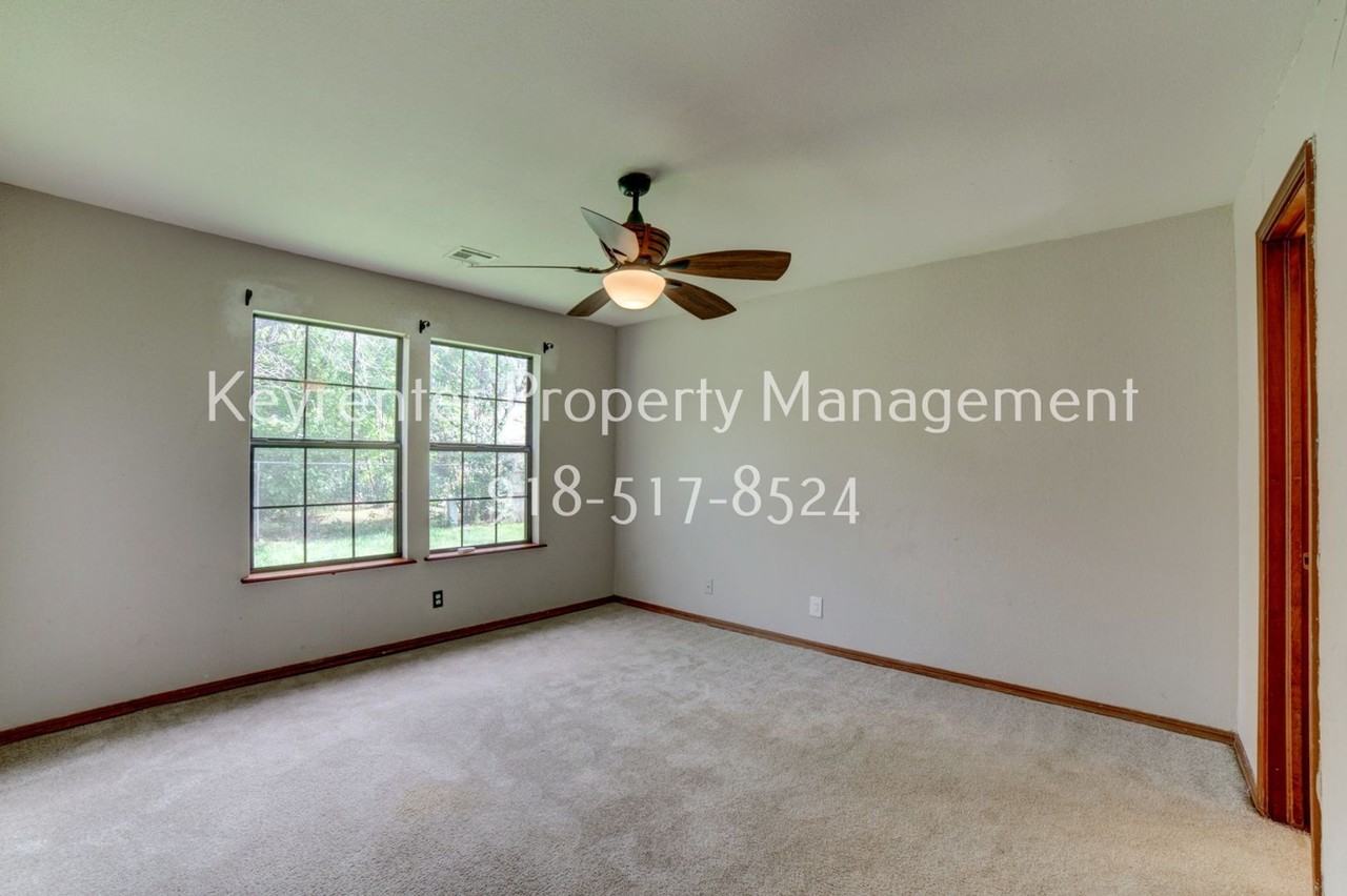 2505 E Princeton St - Photo 4 of 26
