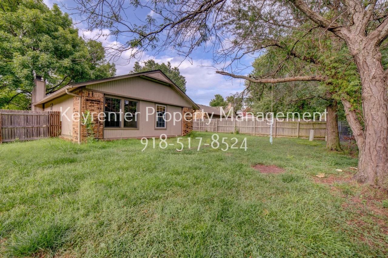 2505 E Princeton St - Photo 5 of 26