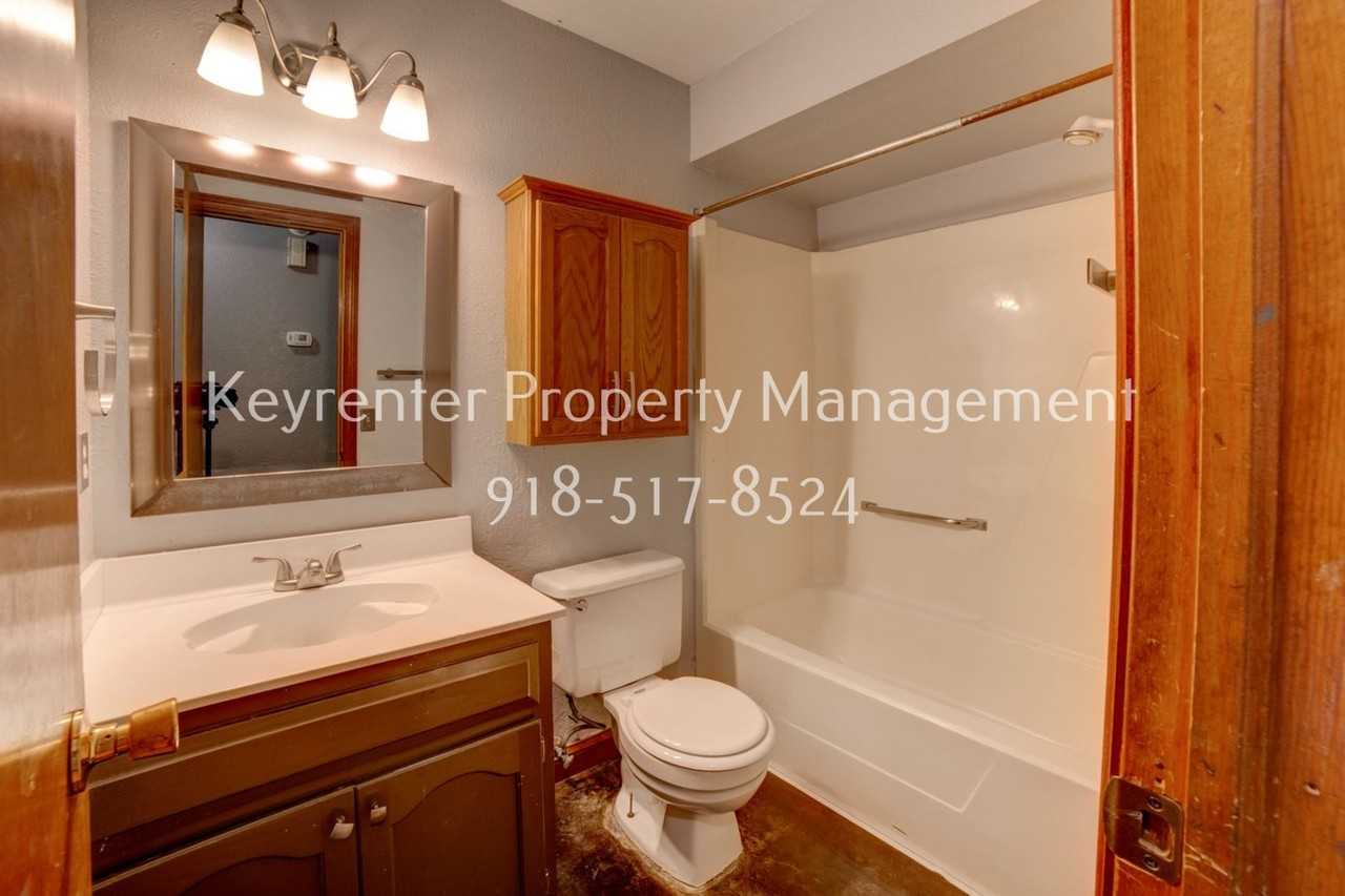 2505 E Princeton St - Photo 6 of 26