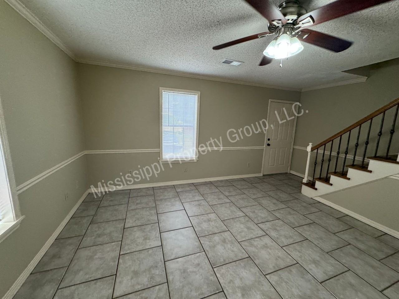 1646 Garfield Ave - Photo 4 of 24