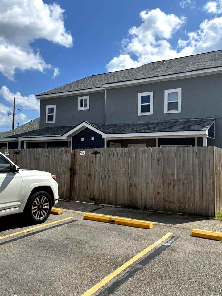 504 Voters Rd - Photo 5 of 21