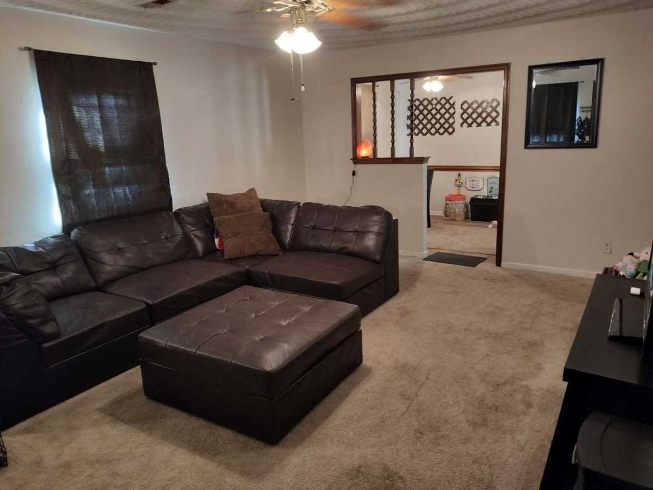 1505 Wood Ave - Photo 3 of 11