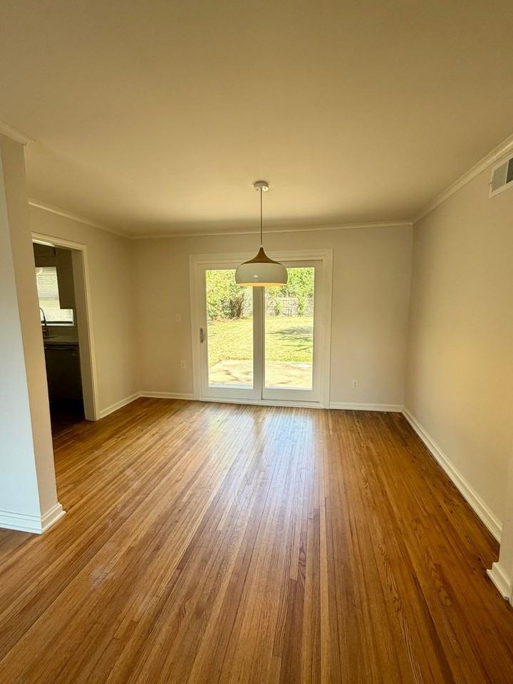 3223 S Louisville Ave - Photo 3 of 12