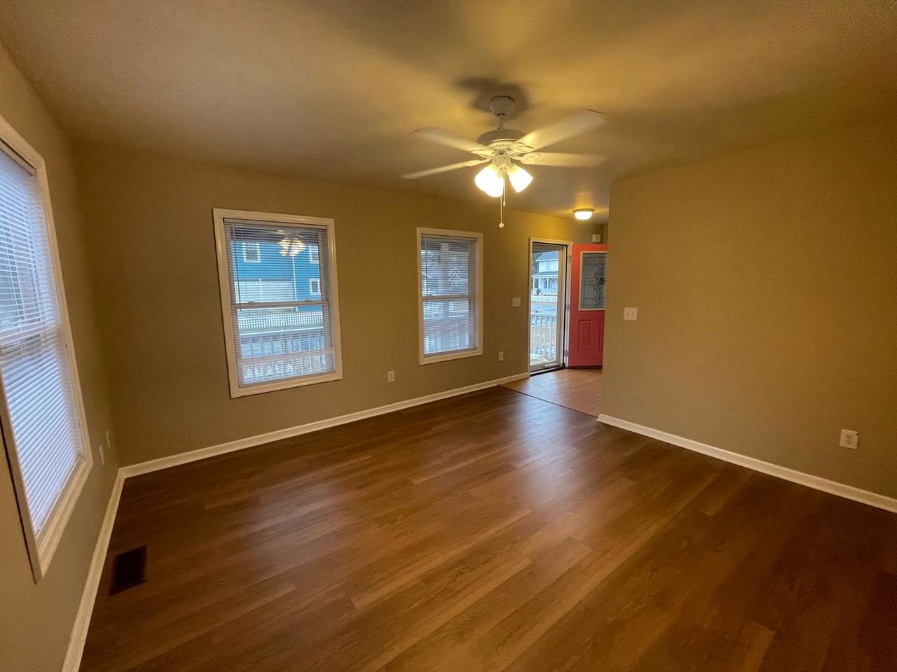 821 George Howe St - Photo 4 of 14