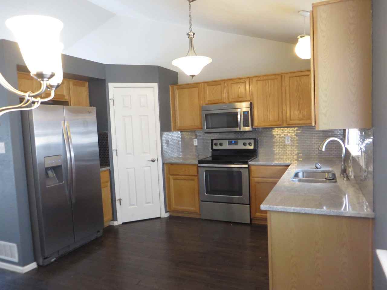 5353 E 128th Cir - Photo 3 of 19