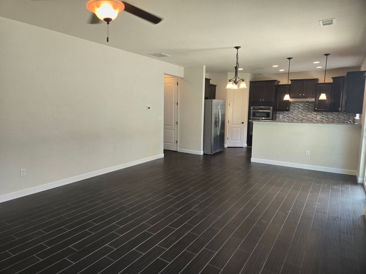 1437 Grant Way - Photo 5 of 25