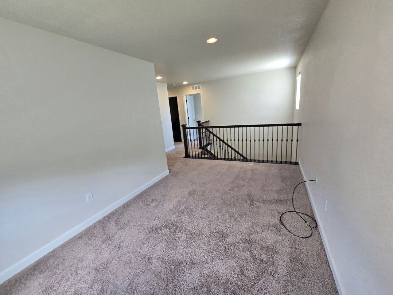 1437 Grant Way - Photo 7 of 25