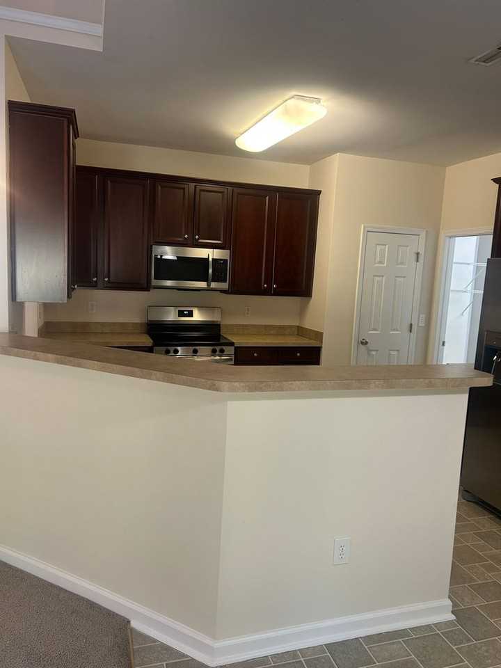 137 Bellemere Pl - Photo 6 of 33