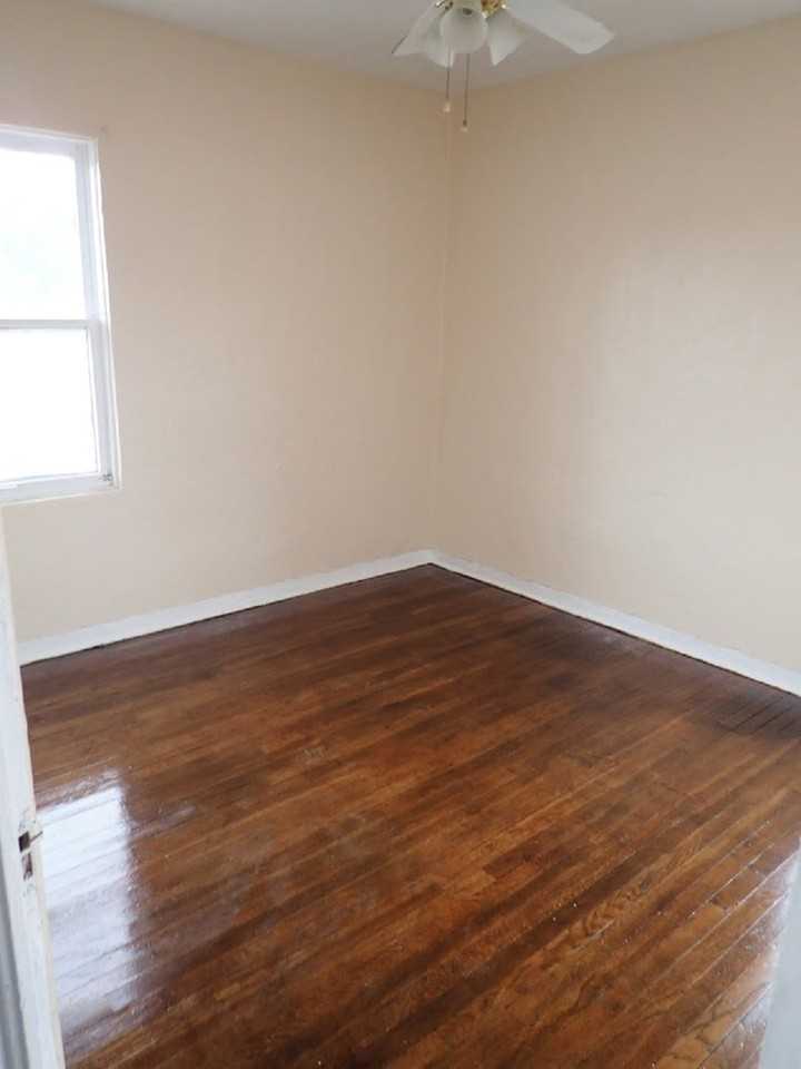 3030 Nations Ave - Photo 6 of 13