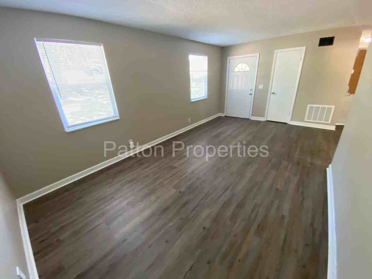 228 Lakeridge Pkwy - Photo 4 of 18