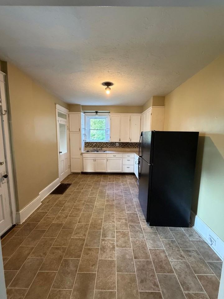 166 N 3rd St - Photo 7 of 19