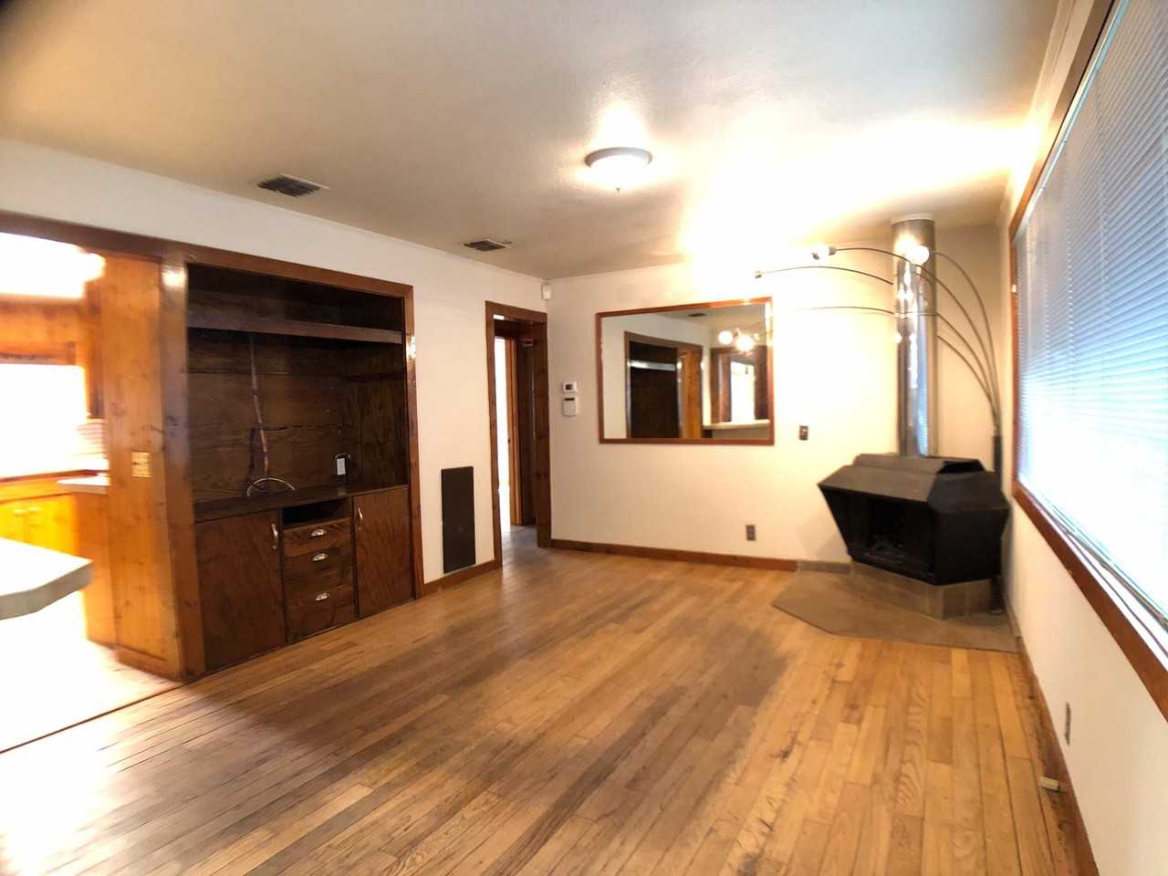 4640 Pinewood Rd - Photo 2 of 18