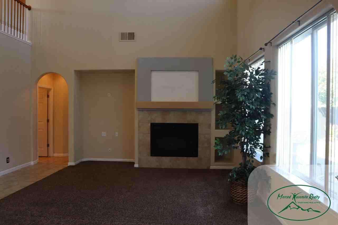 755 Newton Ct - Photo 5 of 11