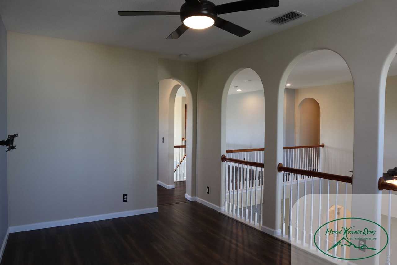755 Newton Ct - Photo 6 of 11