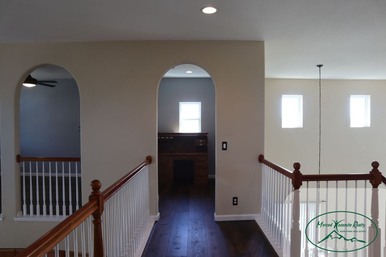 755 Newton Ct - Photo 7 of 11