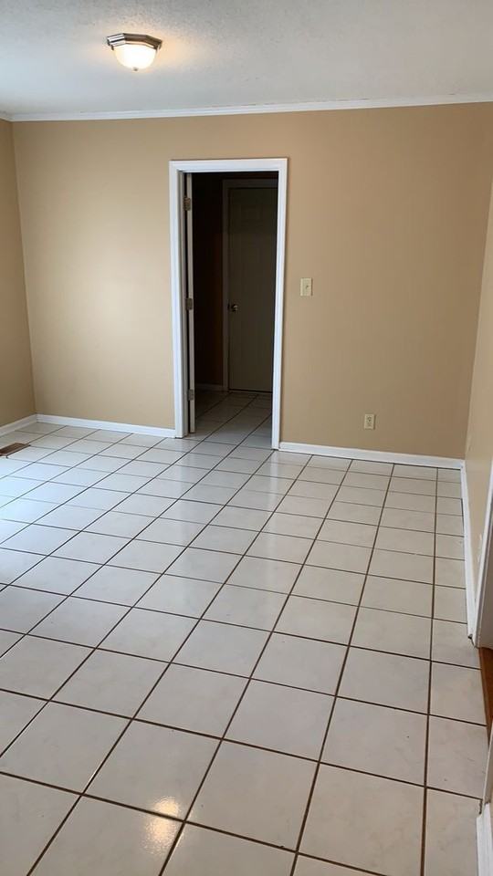 339 Woodale Dr - Photo 7 of 20