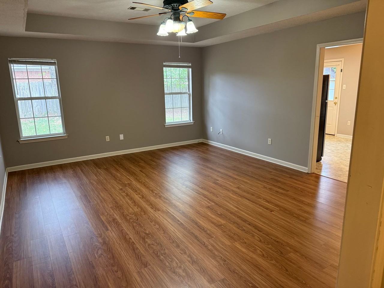 1700 Longfellow Dr - Photo 2 of 17