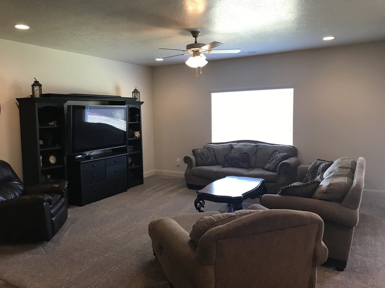 3198 E 2805 S - Photo 4 of 14