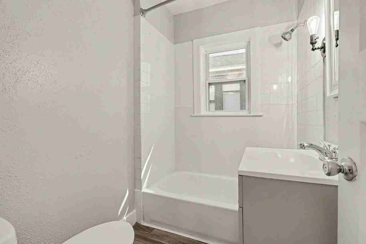 702 Fenimore Ave - Photo 2 of 16