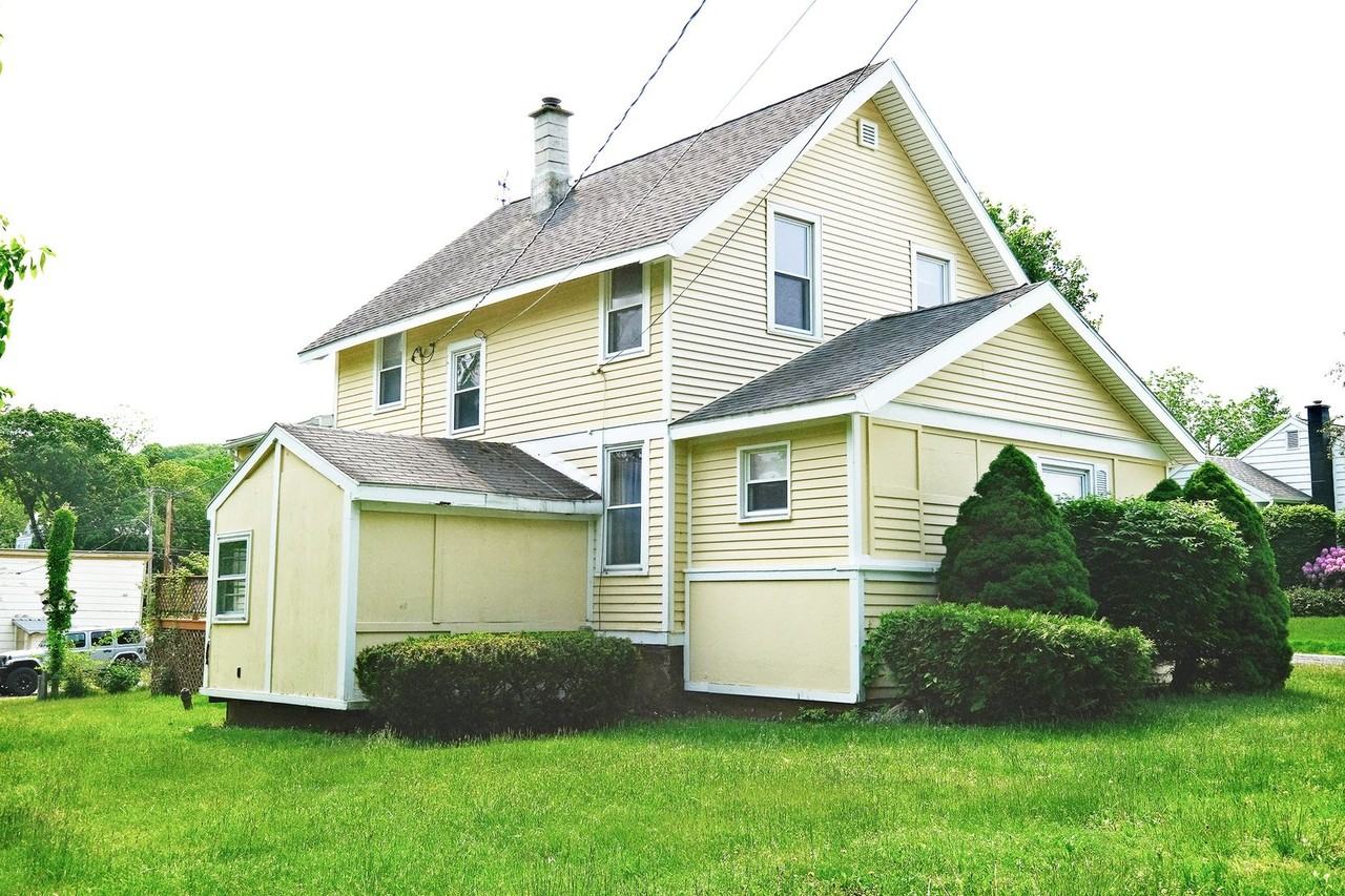 1 Linden Ave - Photo 4 of 7