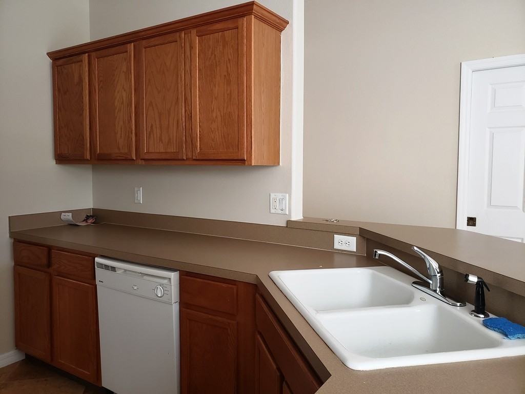 10281 Andover Point Cir - Photo 6 of 18