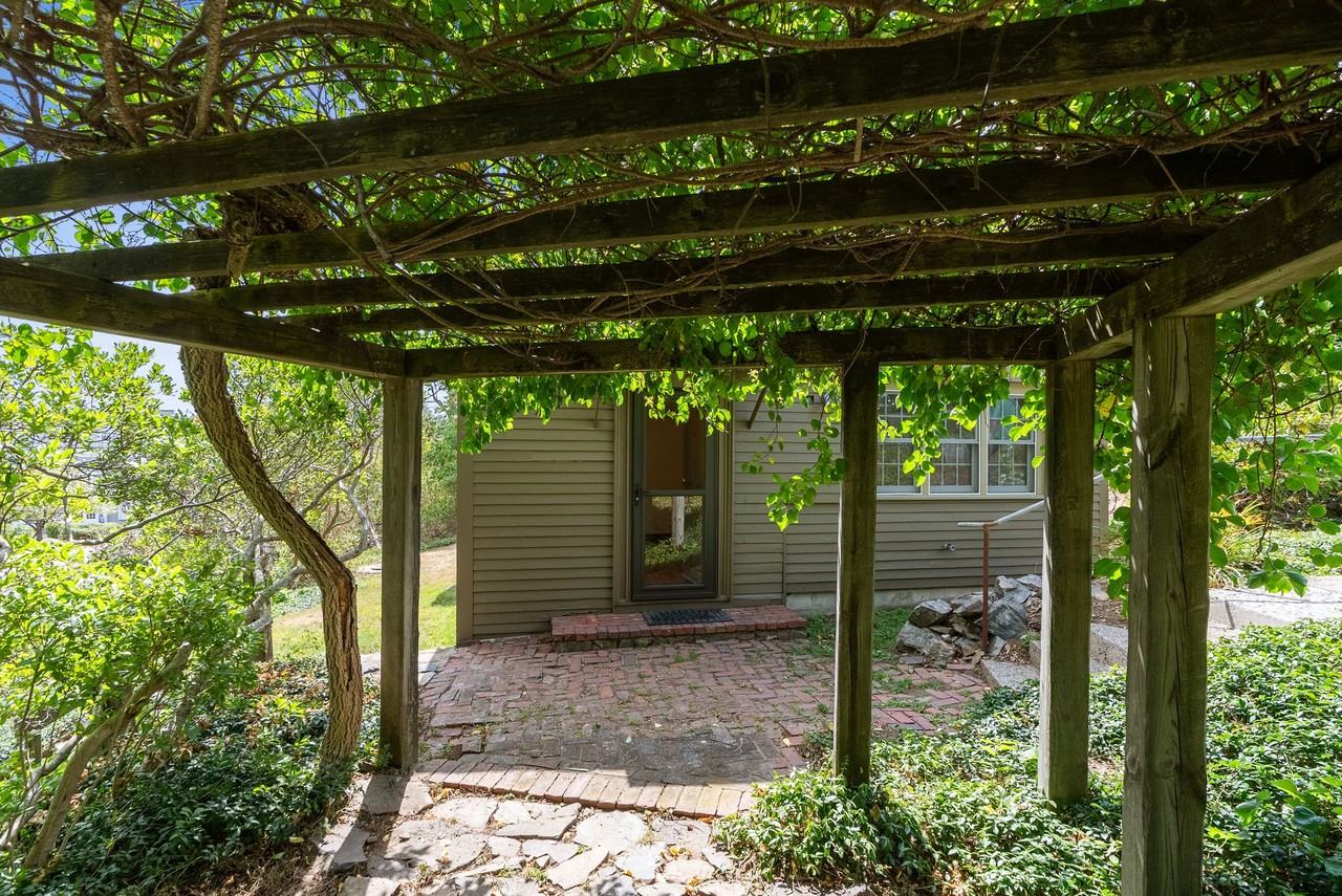5 Sentry Hill Rd #1 - Photo 6 of 39