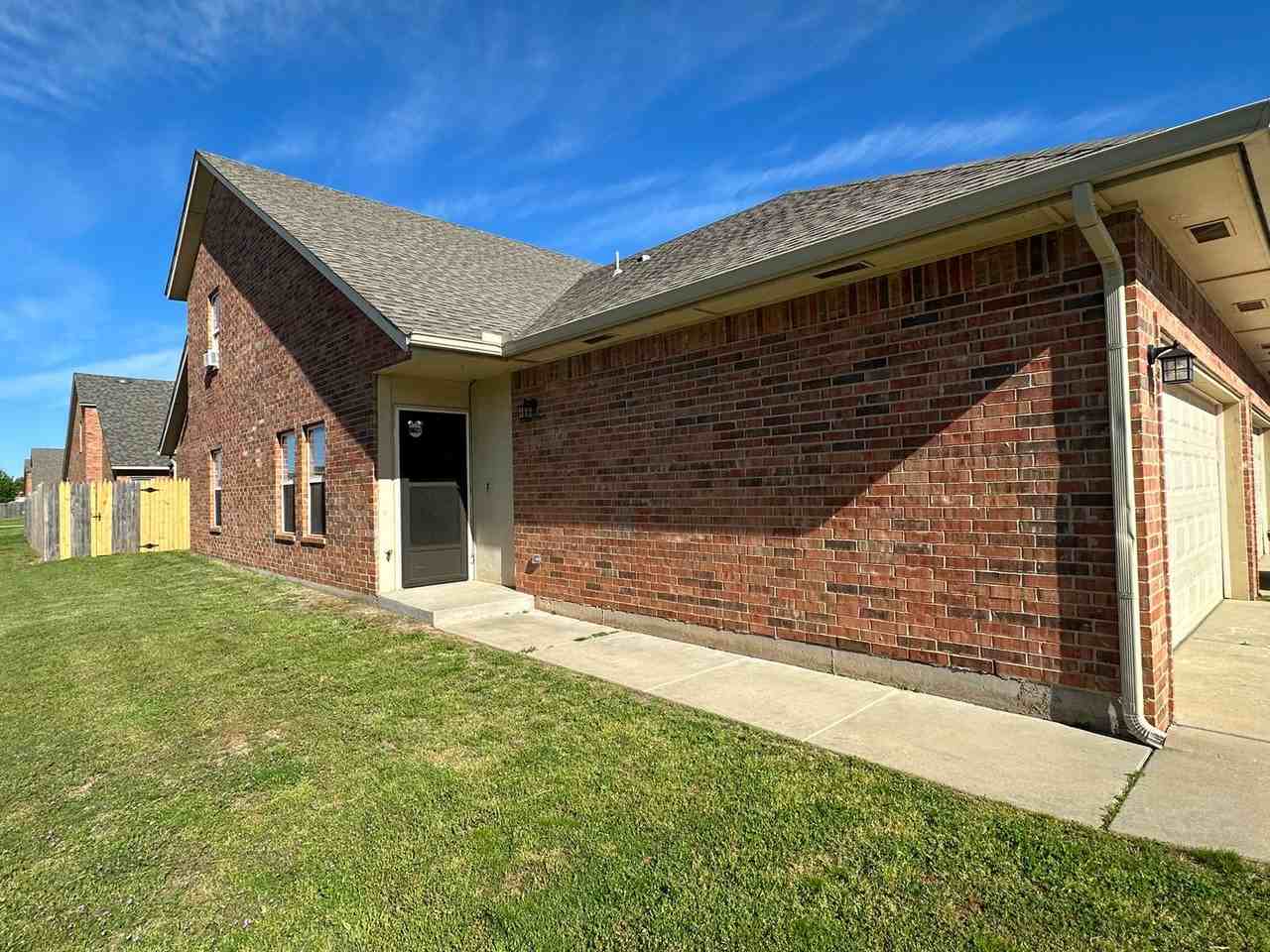 1735 W Palm Pl - Photo 3 of 26