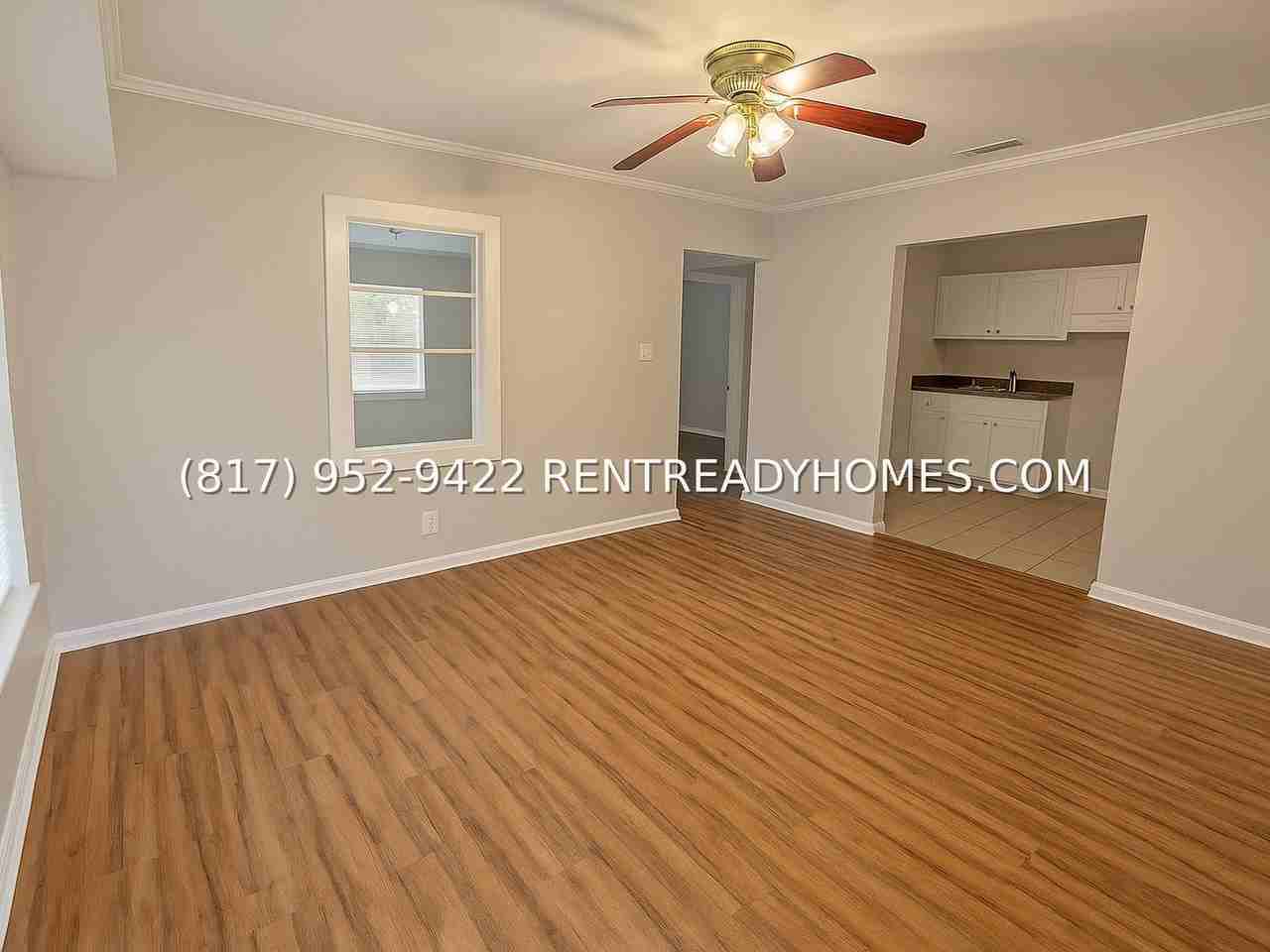 1344 Rayfield Dr - Photo 3 of 11