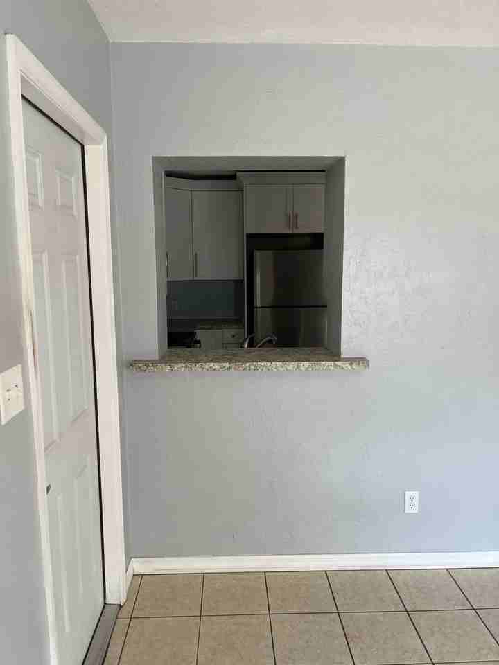 10723 109th St - Photo 6 of 15