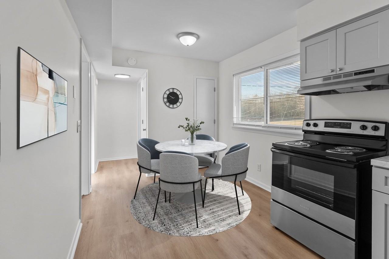 121 Heath Street - Photo 4 of 19