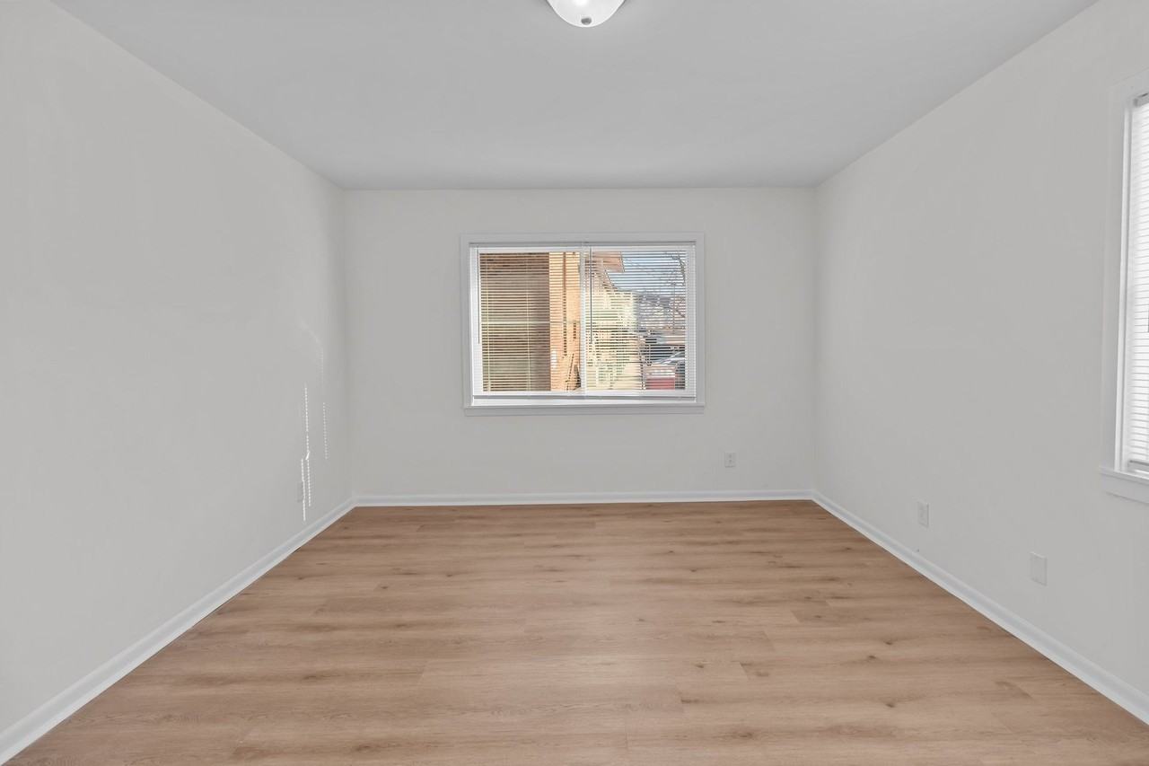 121 Heath Street - Photo 6 of 19