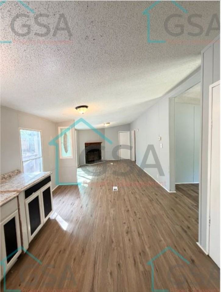 304 Chevy Chase Blvd - Photo 5 of 15