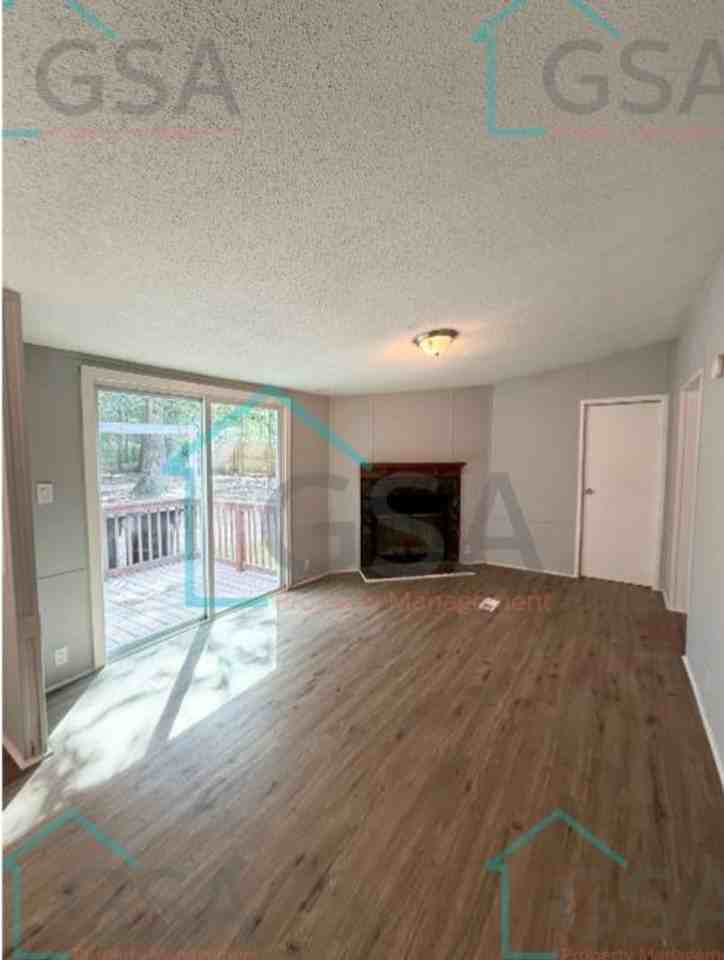 304 Chevy Chase Blvd - Photo 7 of 15