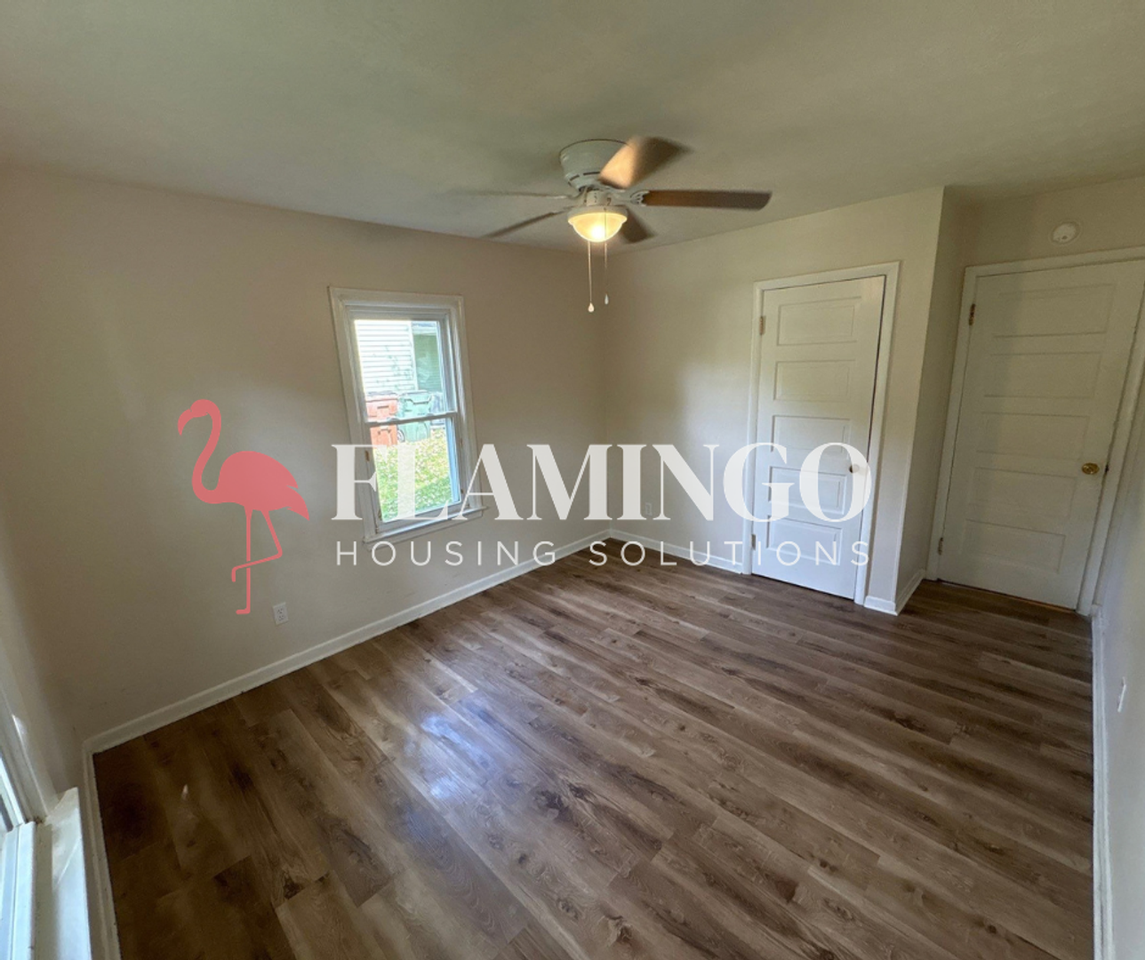 319 N West St - Photo 6 of 12