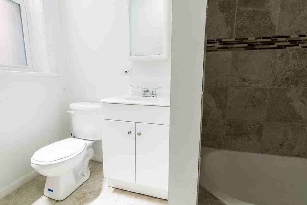7210 S Yates - Photo 4 of 26
