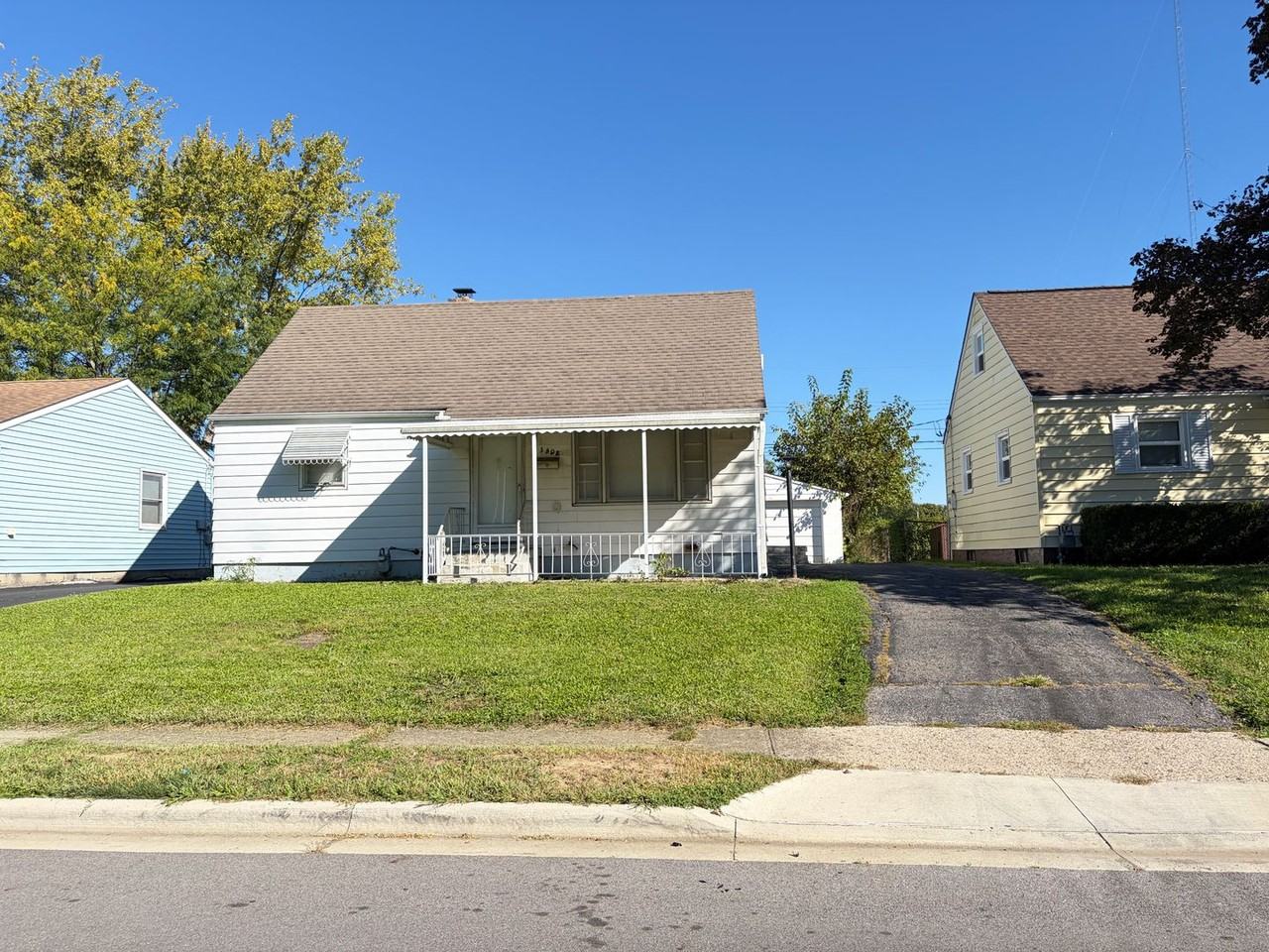 3308 Towers Ct N - Photo 2 of 21