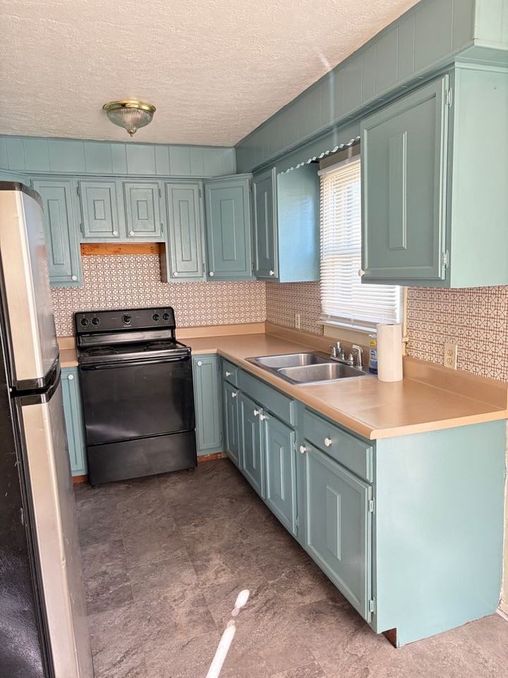 3308 Towers Ct N - Photo 6 of 21